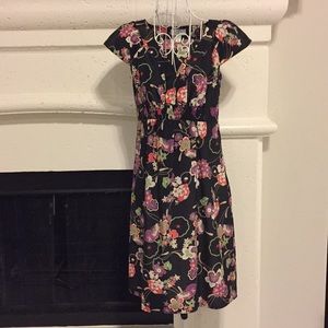 Ann Taylor Loft size 4P flower dress.